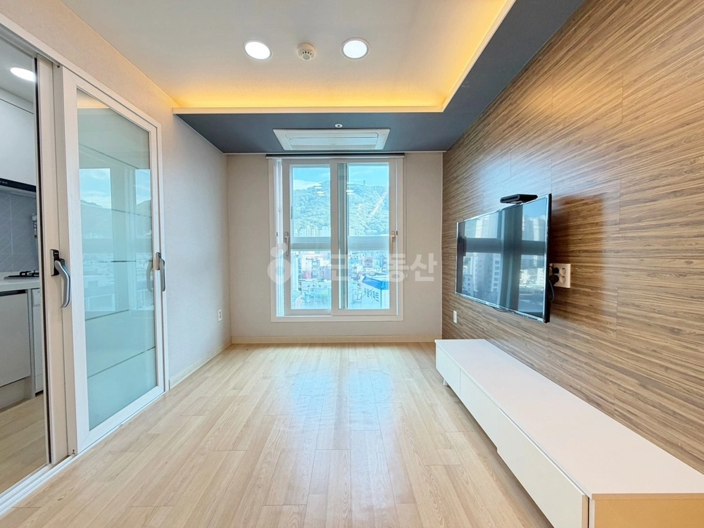 부산광역시 수영구 망미동 빌라(투룸 이상) 사진 1
