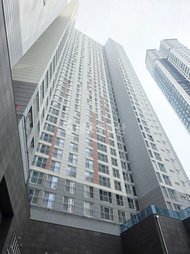 부산광역시 동래구 온천동 아파트 사진 1