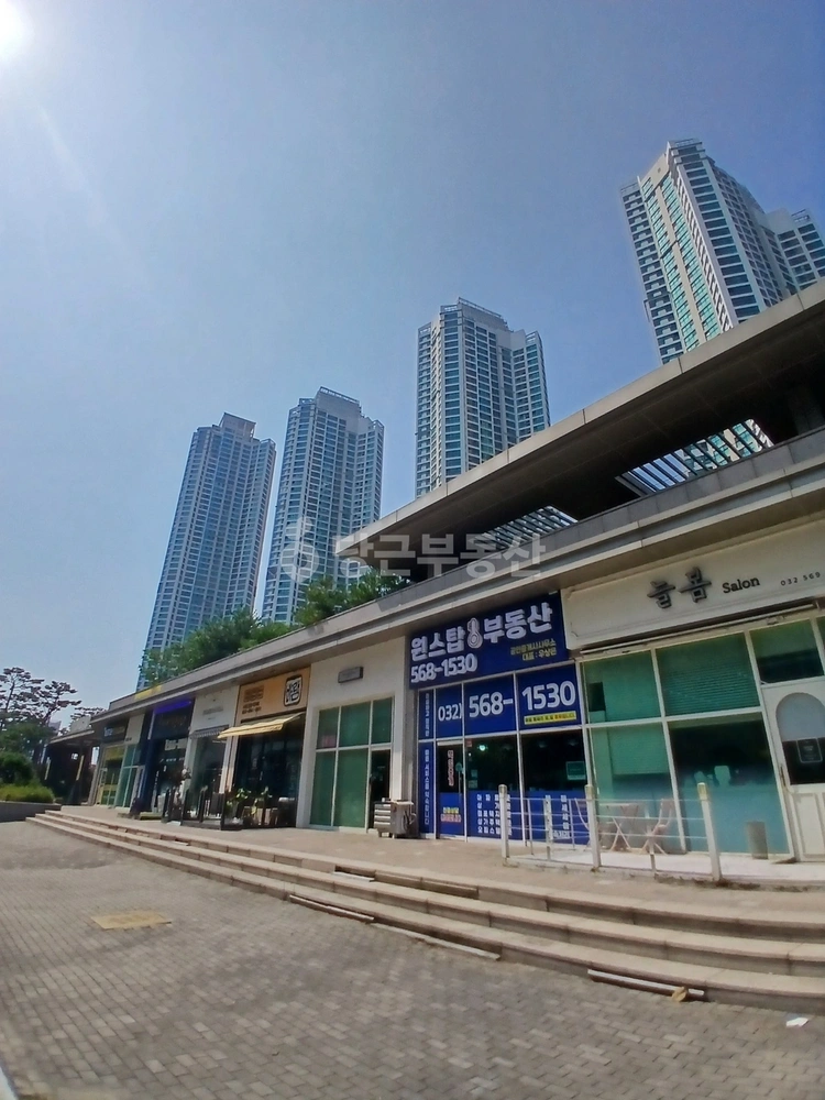 인천광역시 서해구 청라동 아파트 사진 1