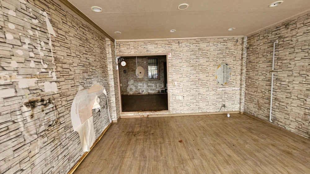 충청북도 청주시 흥덕구 복대동 상가 사진 1