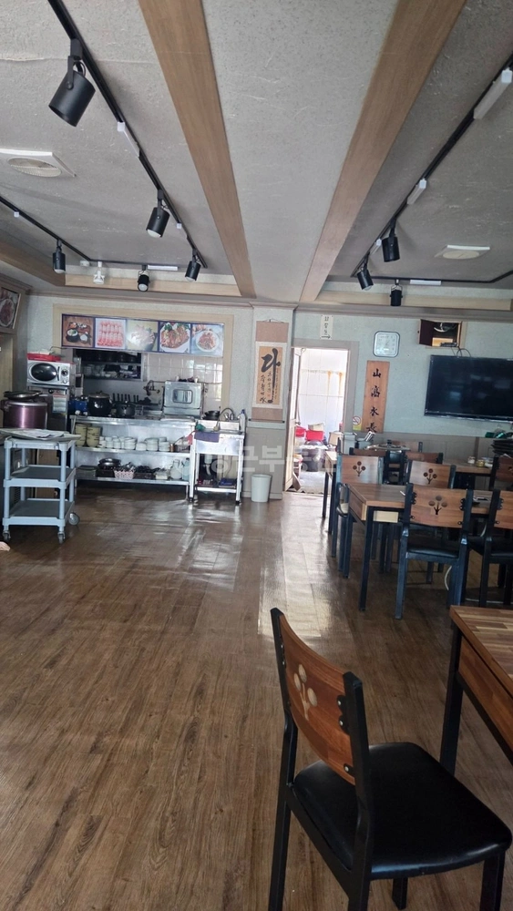 경상남도 창원시 마산회원구 봉암동 상가 사진 1