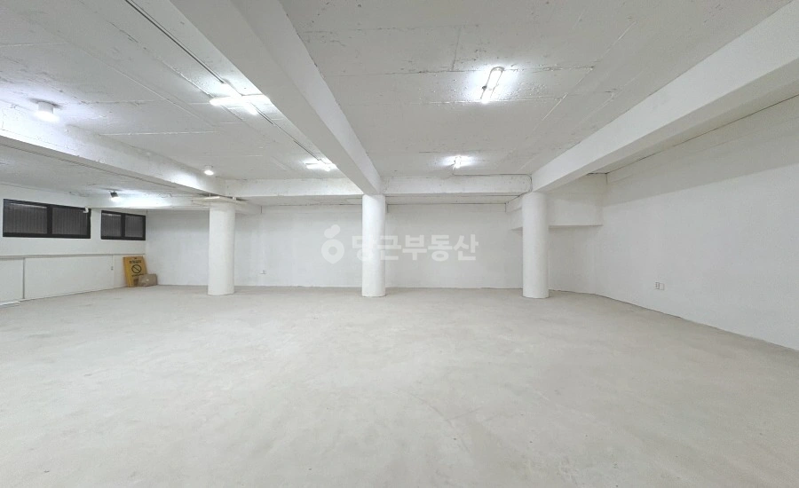 서울특별시 강남구 신사동 상가 사진 1