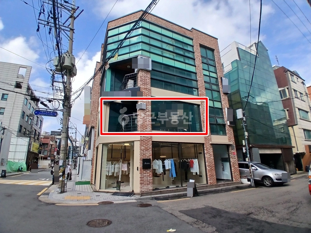 서울특별시 마포구 서교동 상가 사진 1