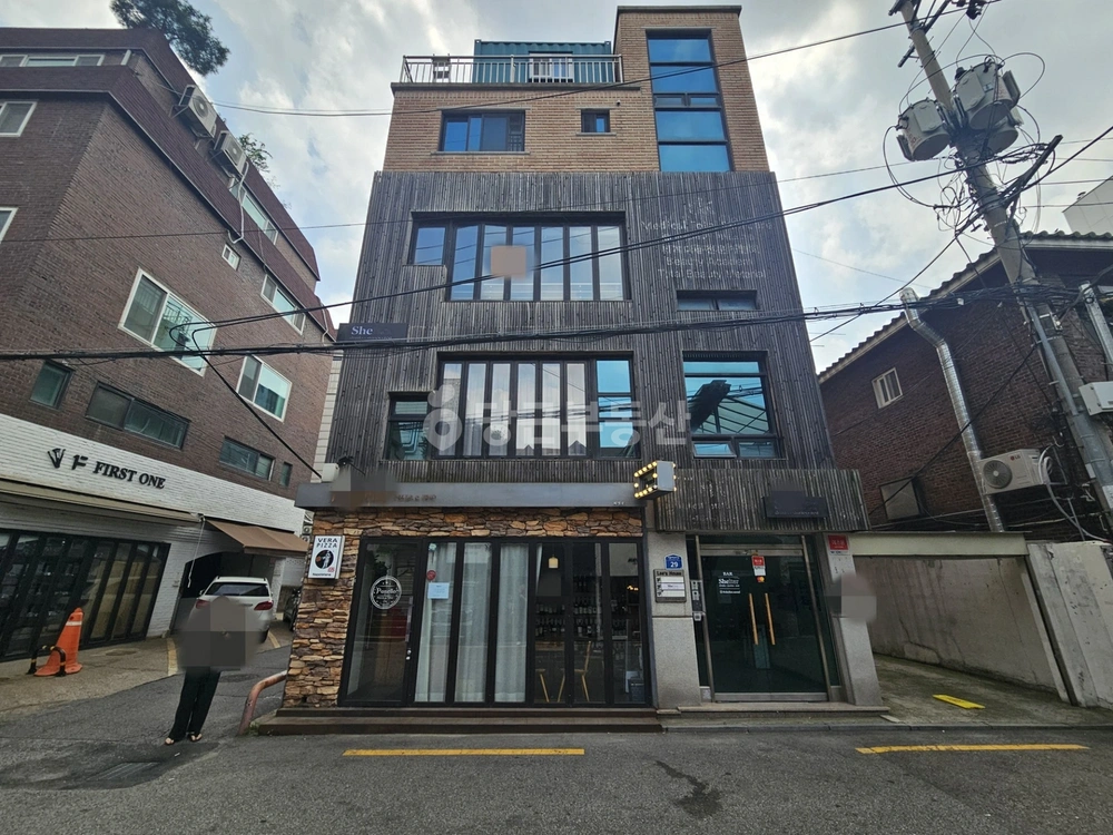 서울특별시 마포구 서교동 상가 사진 1
