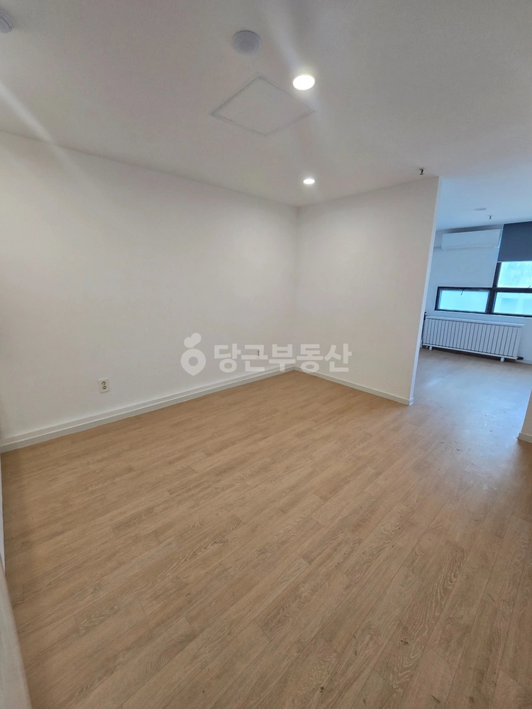 대전광역시 유성구 봉명동 오피스텔 사진 1
