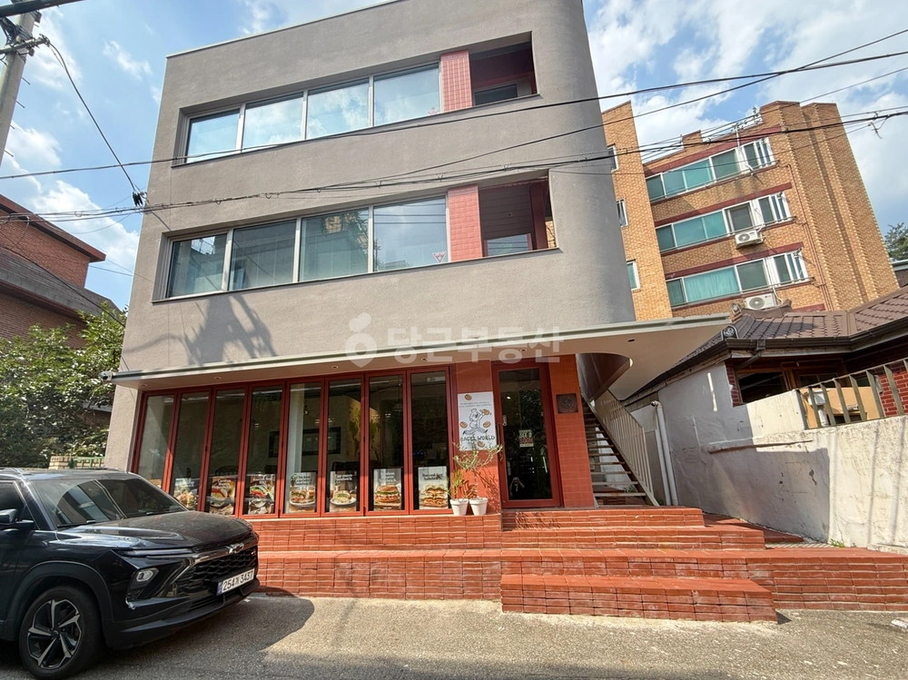 서울특별시 마포구 연남동 상가 사진 1