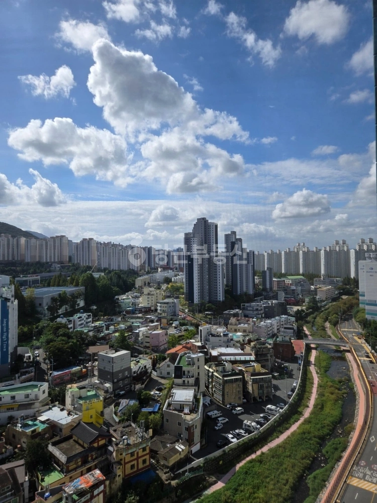 부산광역시 북구 화명동 아파트 사진 1