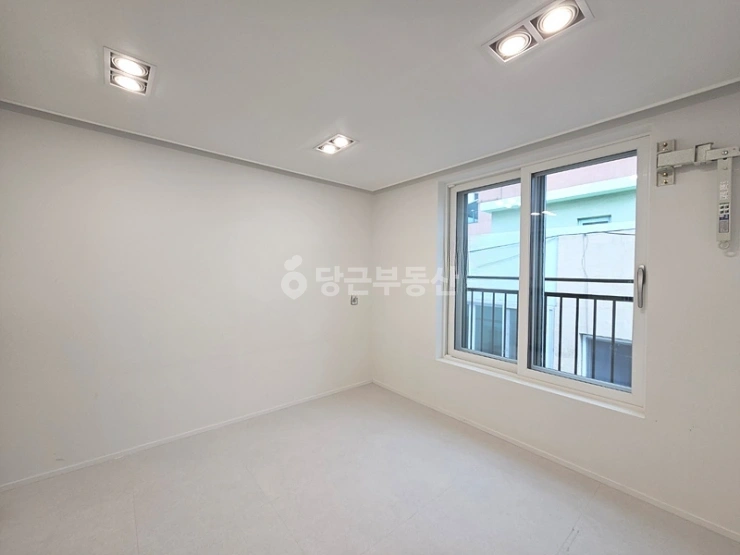 대전광역시 서구 갈마동 원룸 사진 1