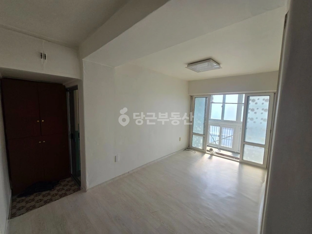 부산광역시 중구 영주동 아파트 사진 1