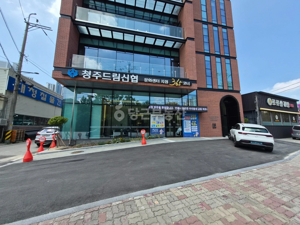 충청북도 청주시 흥덕구 비하동 상가 사진 1