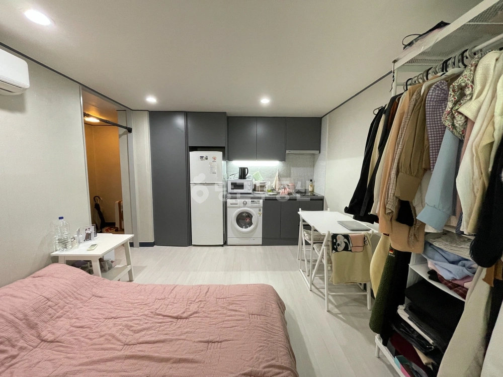 서울특별시 마포구 연남동 원룸 사진 1