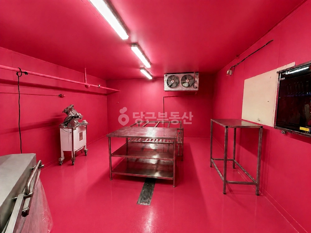제주특별자치도 제주시 용담1동 공장/창고 사진 1