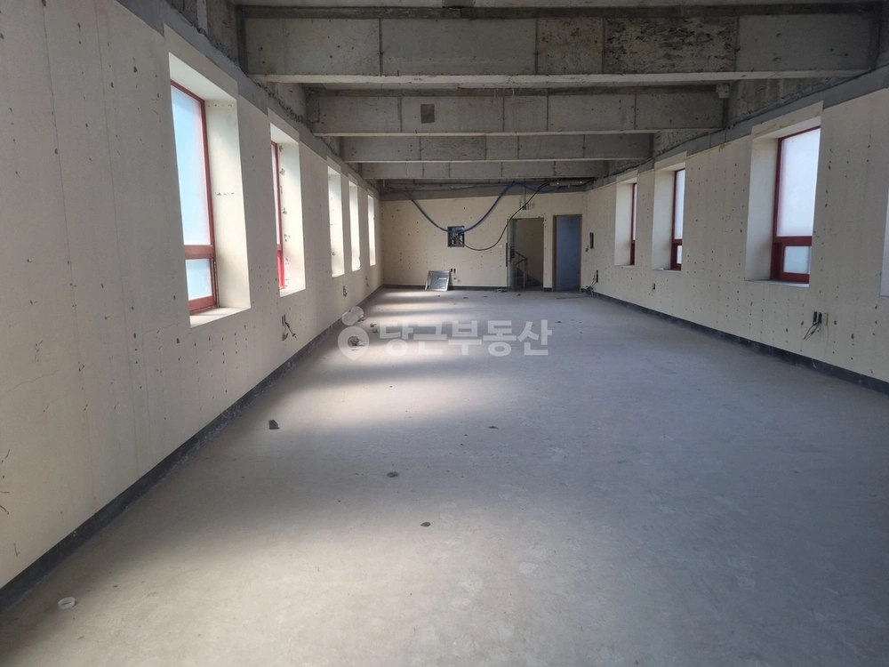 부산광역시 연제구 연산동 상가 사진 1