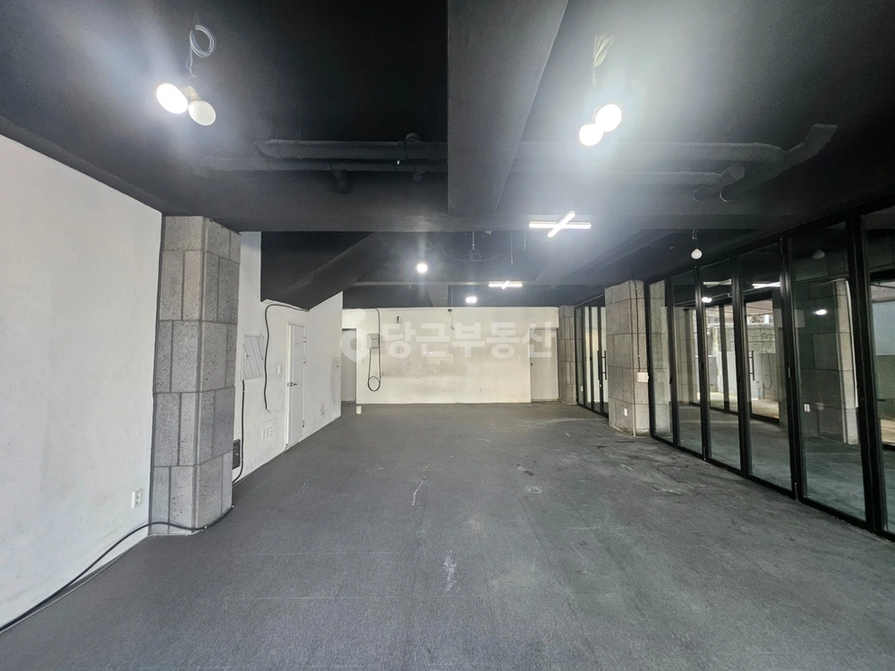 대전광역시 서구 탄방동 상가 사진 1