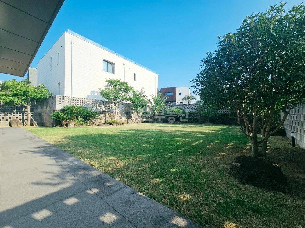 제주특별자치도 제주시 노형동 단독/전원주택 사진 1