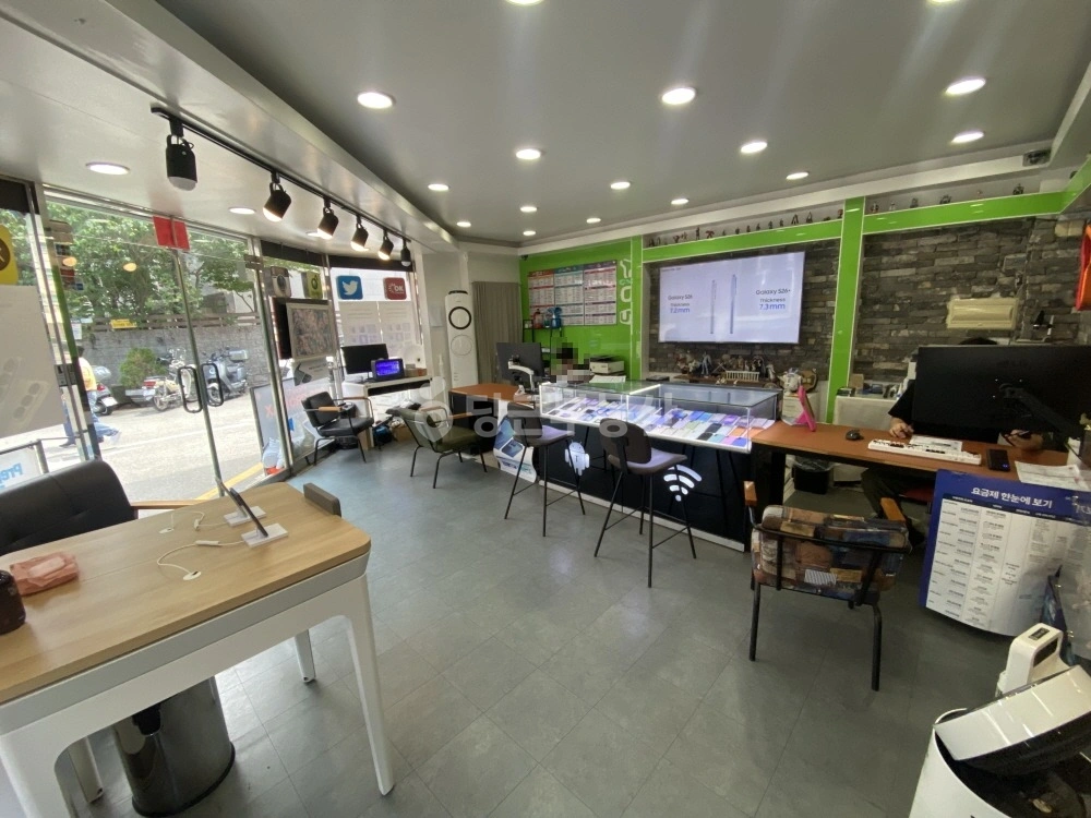서울특별시 마포구 동교동 상가 사진 1