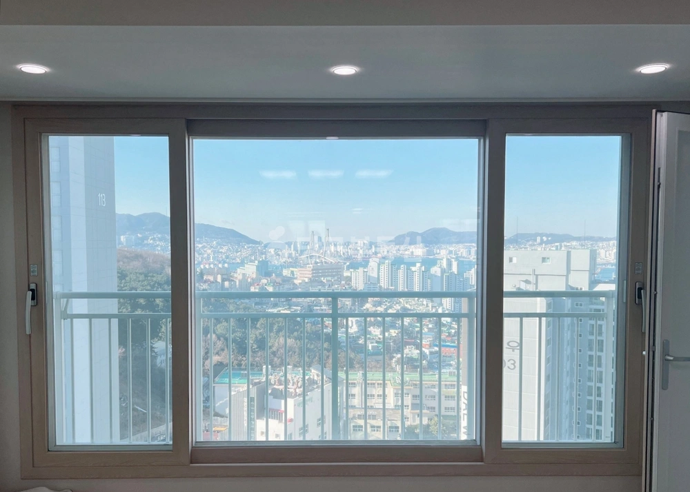 부산광역시 남구 대연동 아파트 사진 1