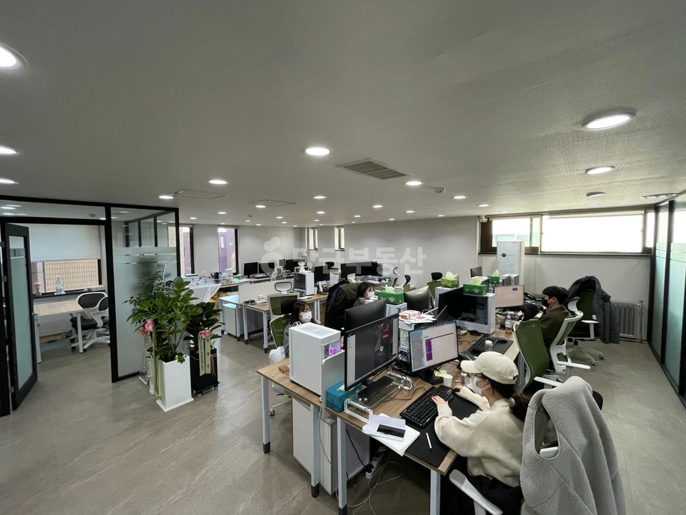 서울특별시 강남구 논현동 사무실 사진 1