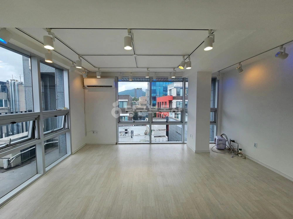 서울특별시 마포구 연남동 상가 사진 1