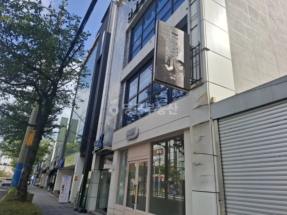 부산광역시 부산진구 초읍동 상가 사진 1