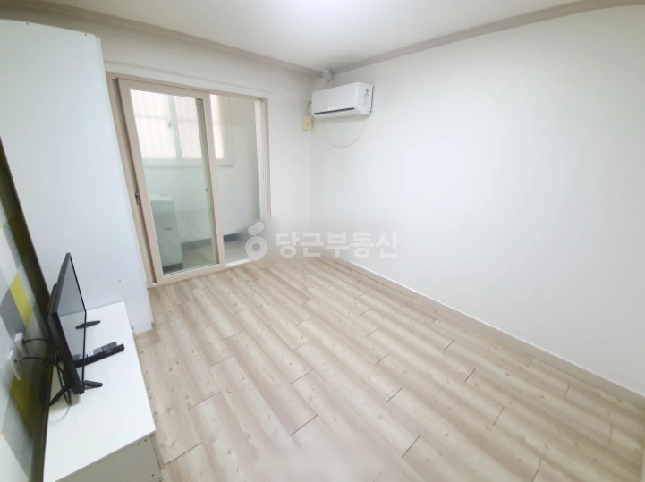 대전광역시 서구 월평동 원룸 사진 1