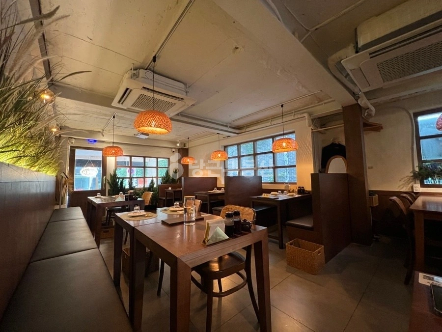 서울특별시 마포구 서교동 상가 사진 1