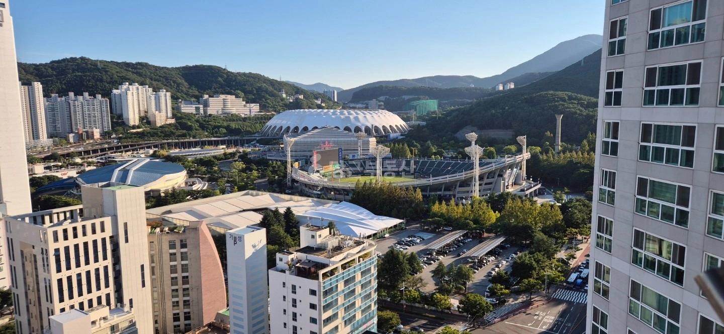부산광역시 동래구 사직동 아파트 사진 1