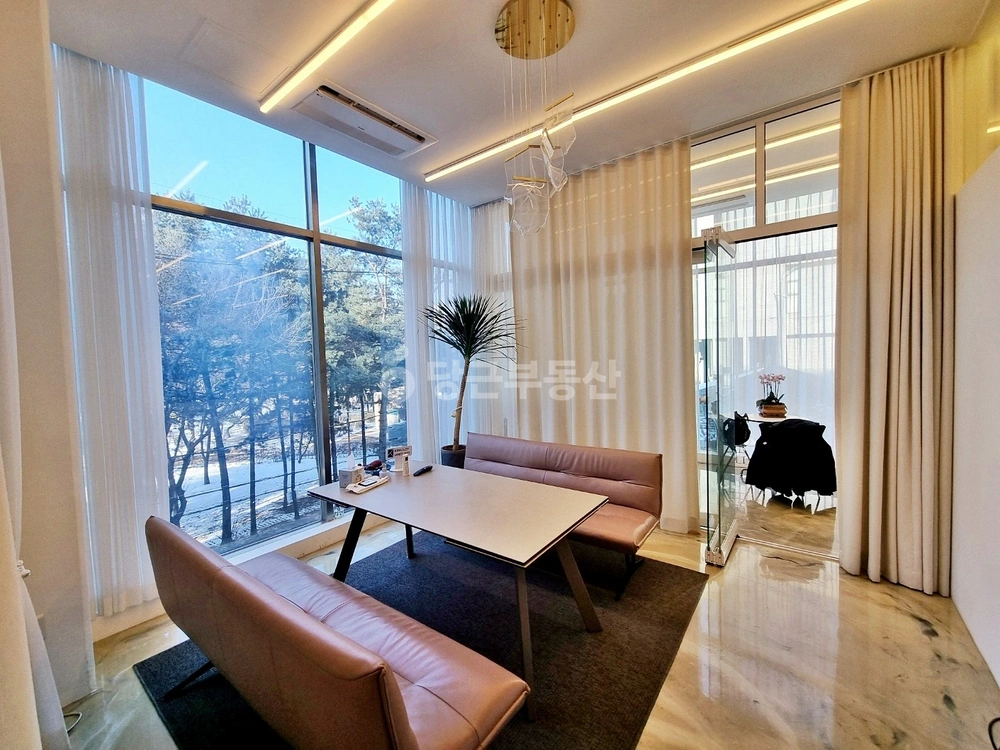 서울특별시 강남구 신사동 사무실 사진 1