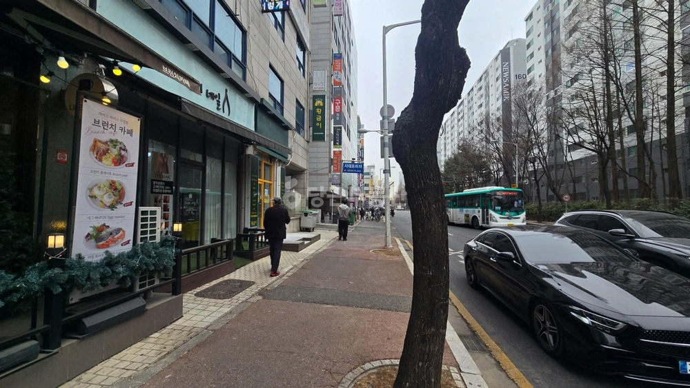 경기도 고양시 일산서구 주엽동 상가 사진 1