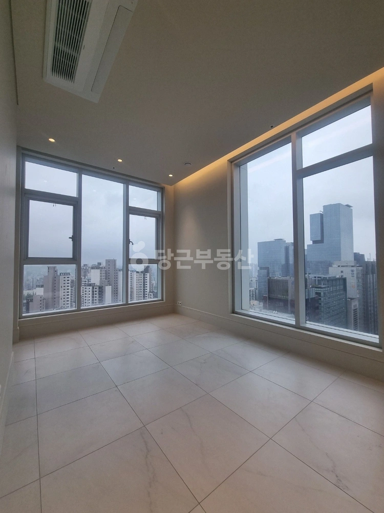 서울특별시 강남구 역삼동 오피스텔 사진 1