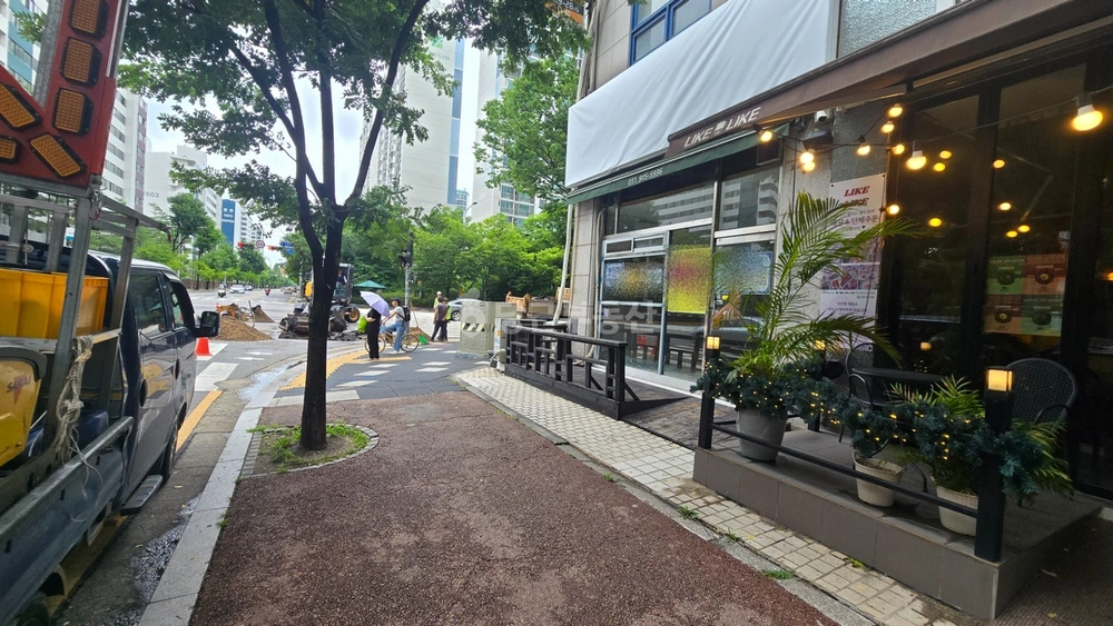 경기도 고양시 일산서구 주엽동 상가 사진 1