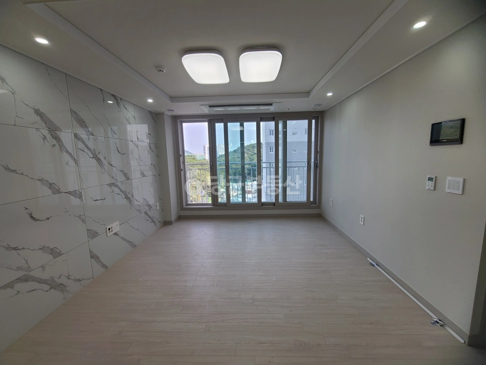 부산광역시 부산진구 초읍동 아파트 사진 1