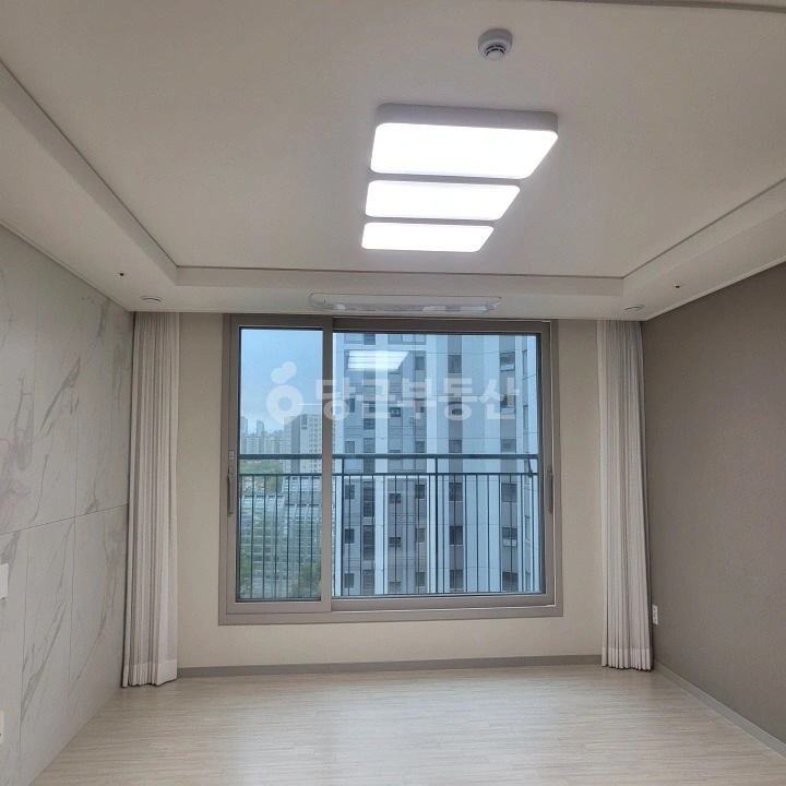 경기도 수원시 권선구 곡반정동 아파트 사진 1