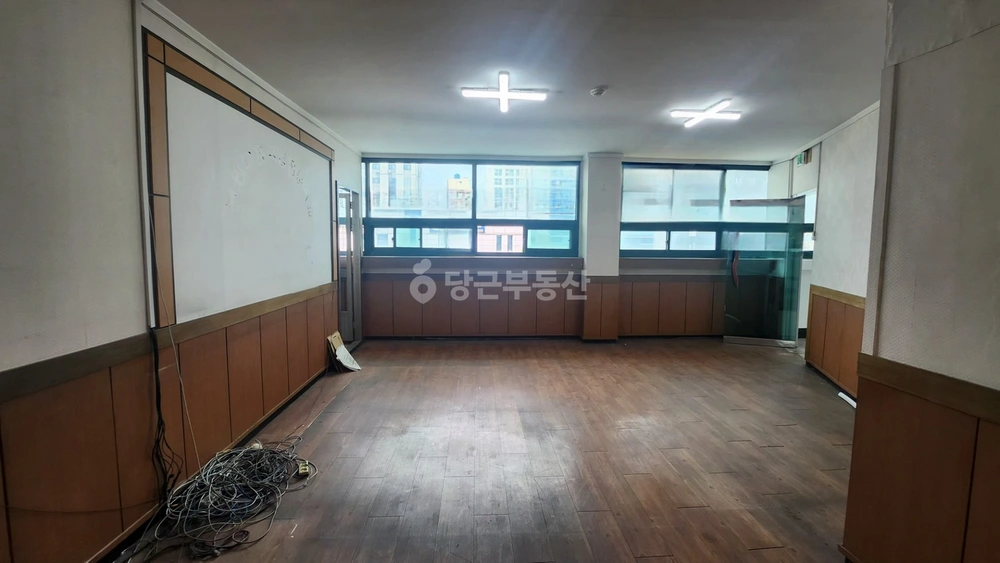 부산광역시 동래구 수안동 사무실 사진 1