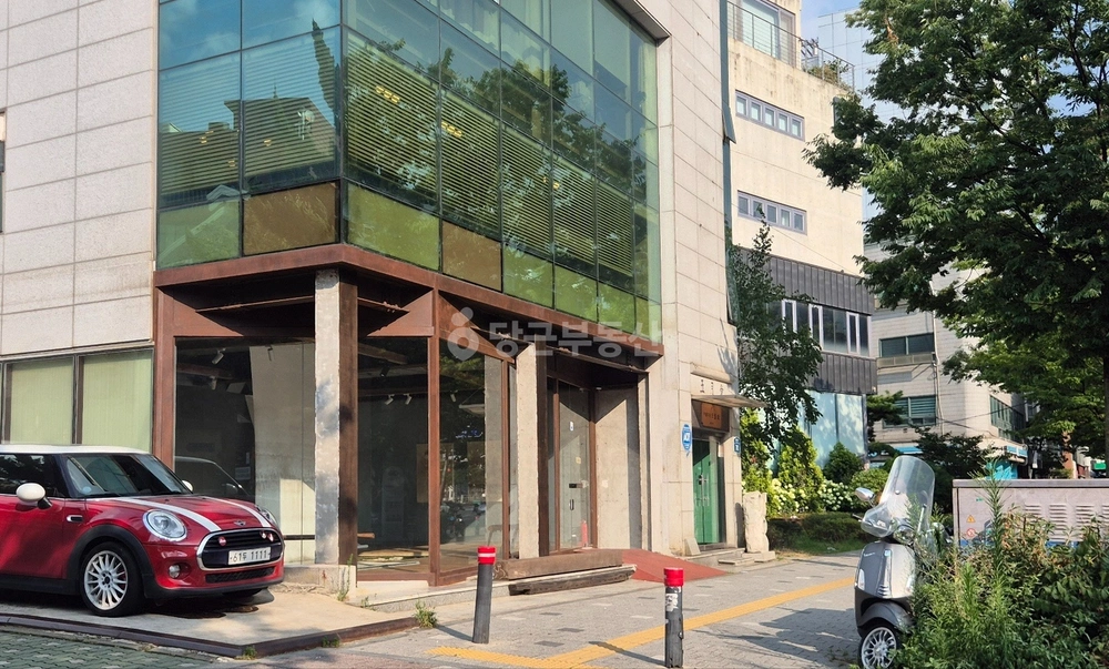 서울특별시 마포구 서교동 상가 사진 1