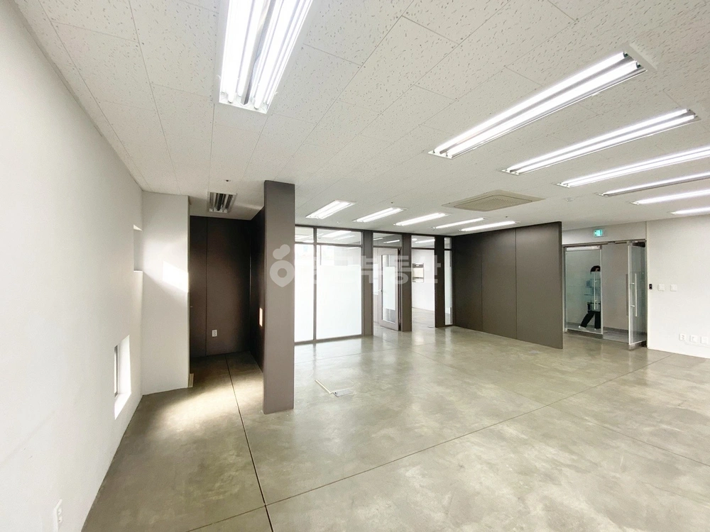 서울특별시 강남구 논현동 사무실 사진 1