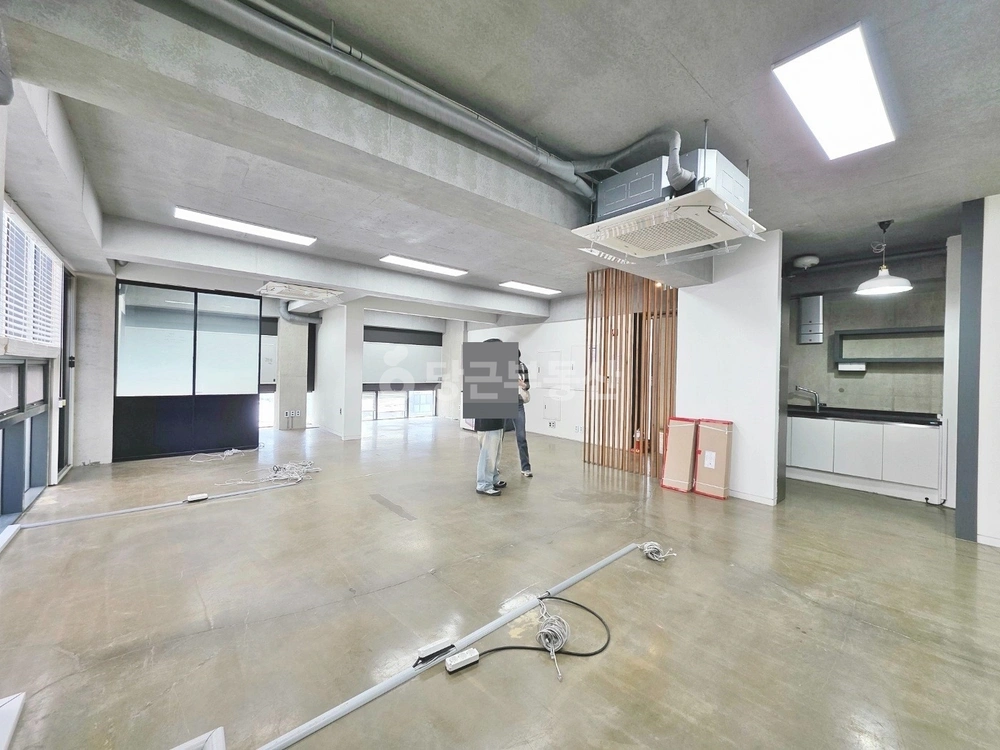 서울특별시 강남구 신사동 사무실 사진 1