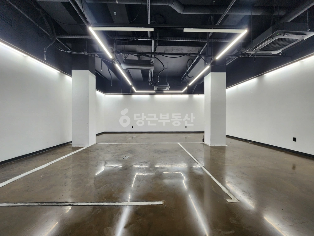 서울특별시 마포구 서교동 상가 사진 1
