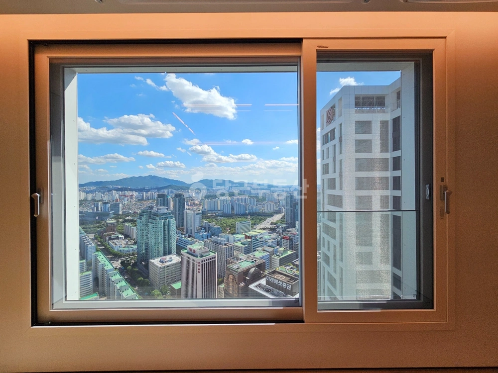 서울특별시 영등포구 여의도동 아파트 사진 1