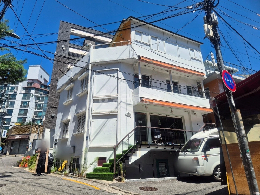 서울특별시 마포구 서교동 건물 사진 1