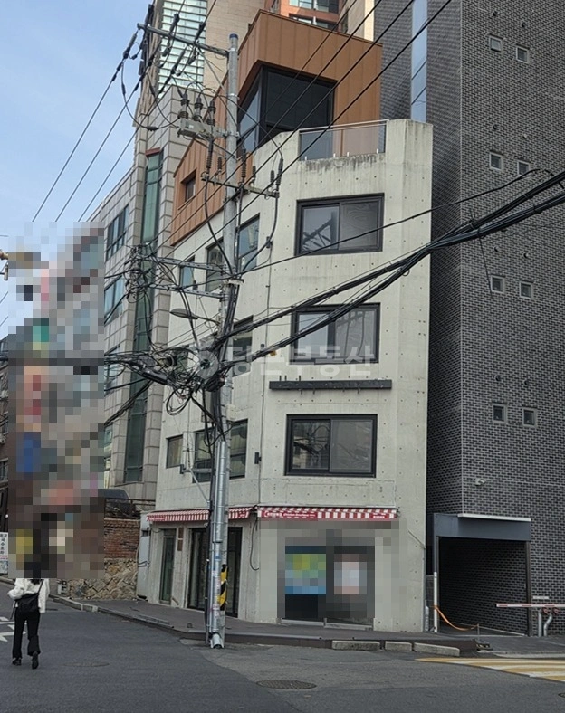 서울특별시 마포구 동교동 상가 사진 1
