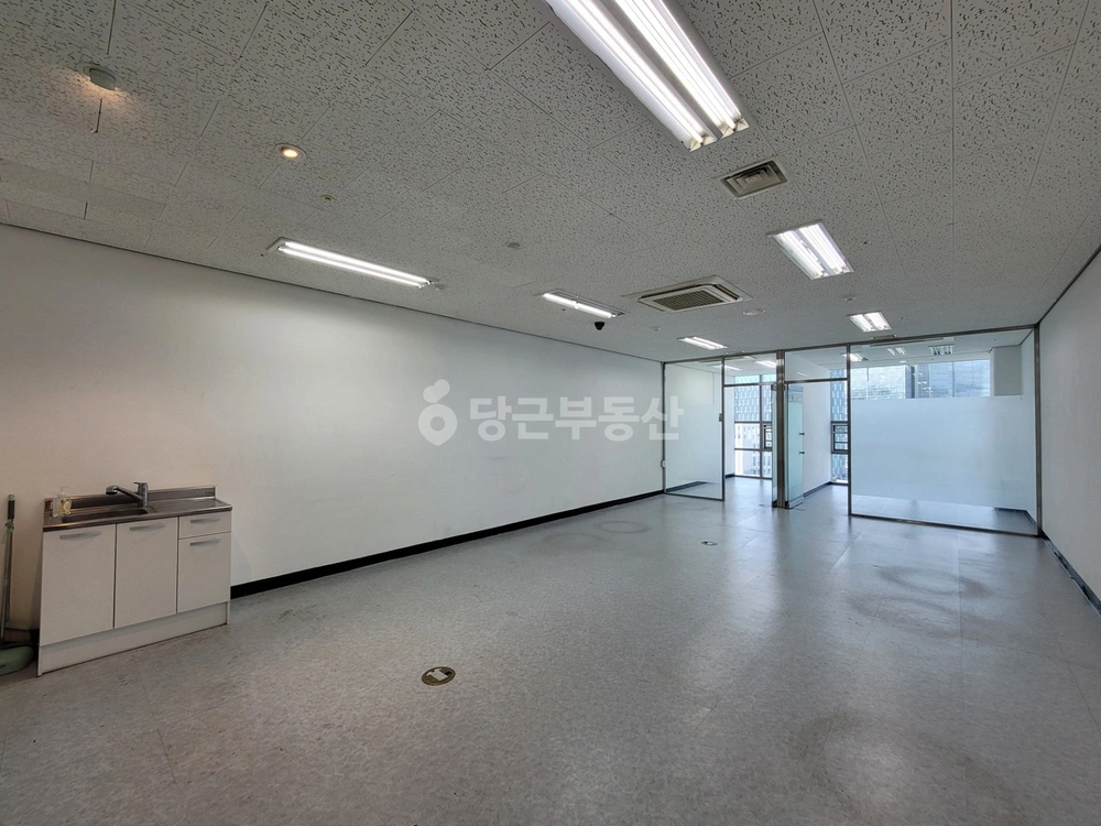 경기도 안양시 동안구 관양동 사무실 사진 1