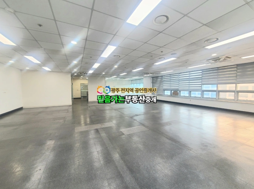 전남광주통합특별시 서구 치평동 상가 사진 1