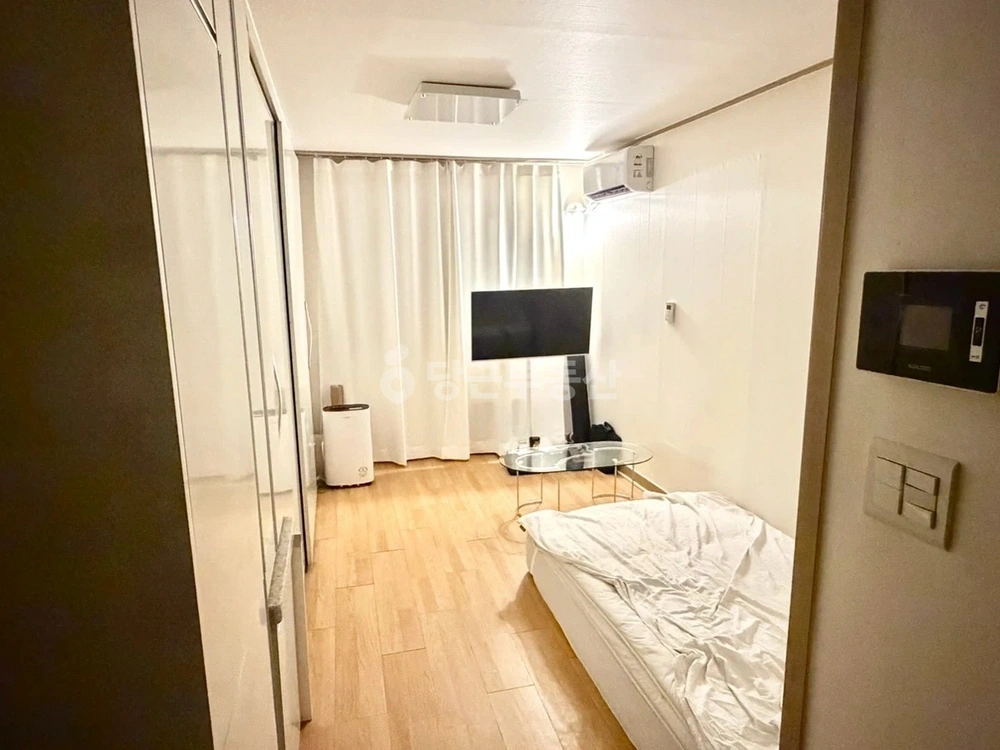 서울특별시 강남구 논현동 원룸 사진 1