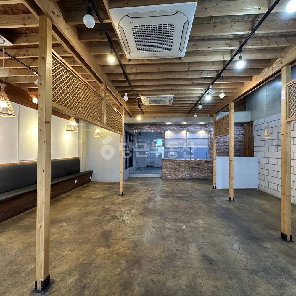 대전광역시 유성구 덕명동 상가 사진 1