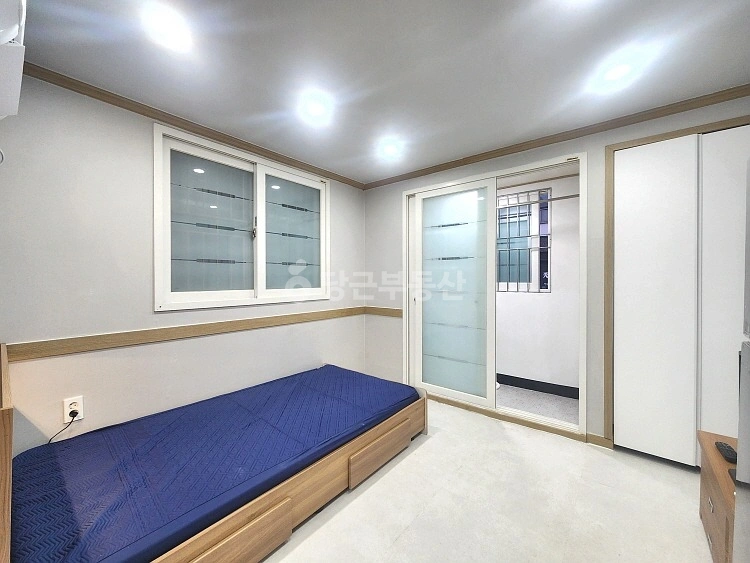 대전광역시 서구 월평동 원룸 사진 1