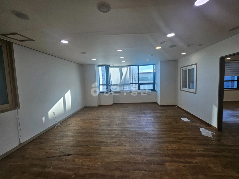 대전광역시 서구 탄방동 사무실 사진 1