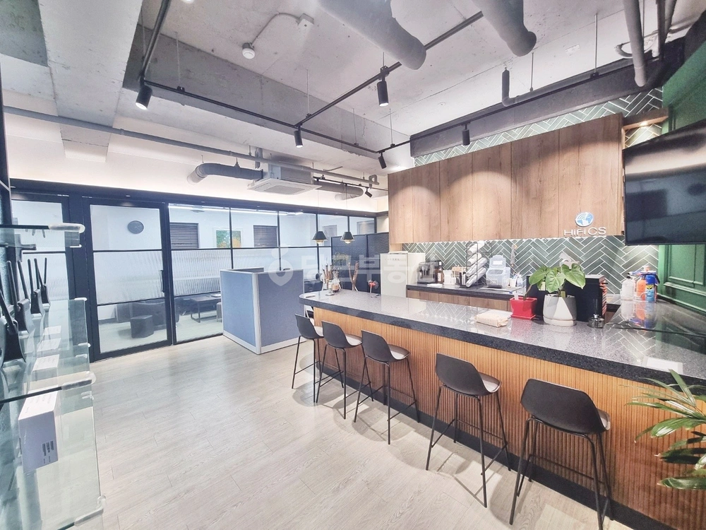 서울특별시 강남구 논현동 사무실 사진 1