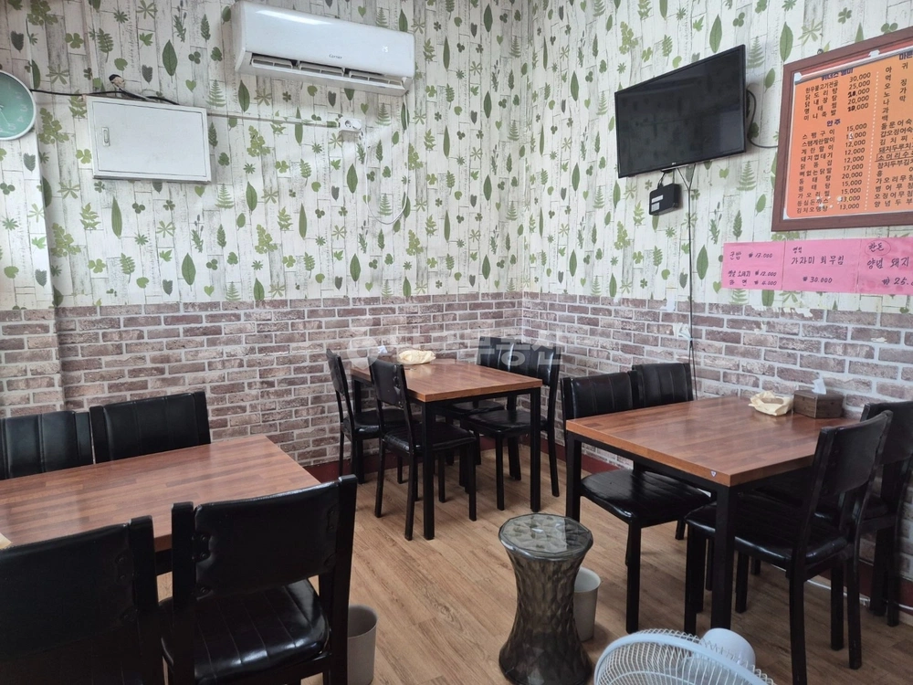 부산광역시 연제구 거제동 상가 사진 1