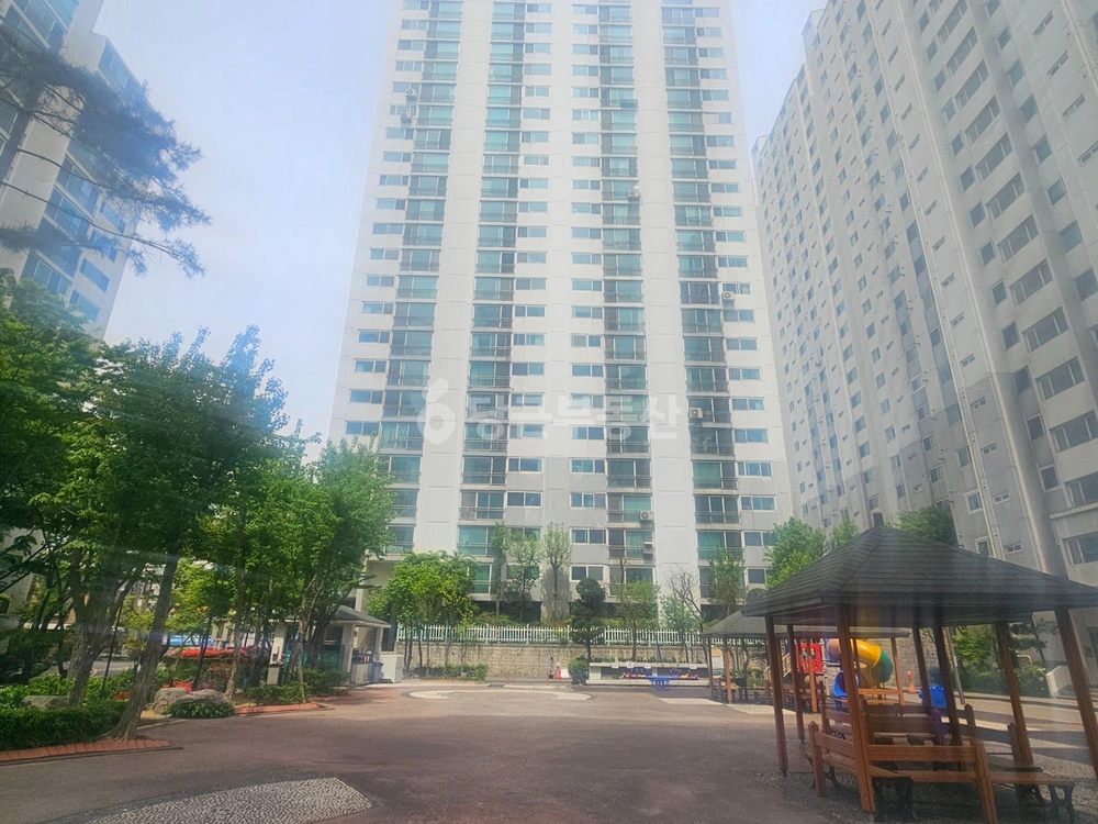 서울특별시 관악구 봉천동 아파트 사진 1